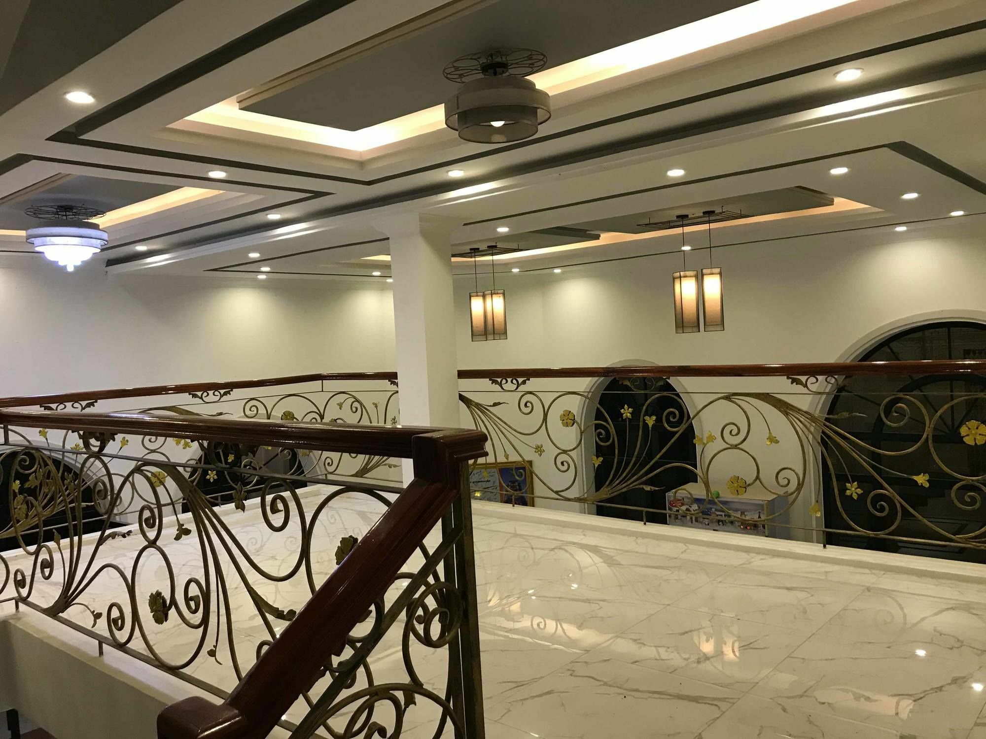 באטאמבנג Sky Palace Boutique Hotel מראה חיצוני תמונה