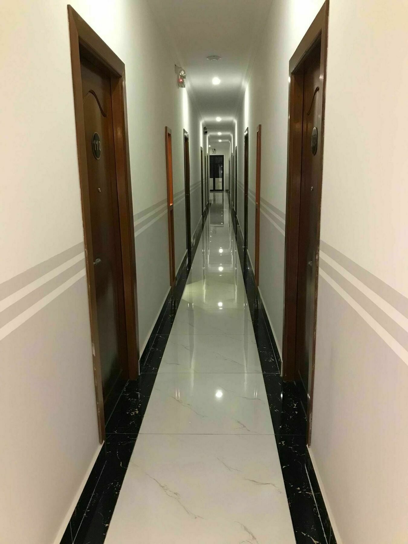 באטאמבנג Sky Palace Boutique Hotel מראה חיצוני תמונה