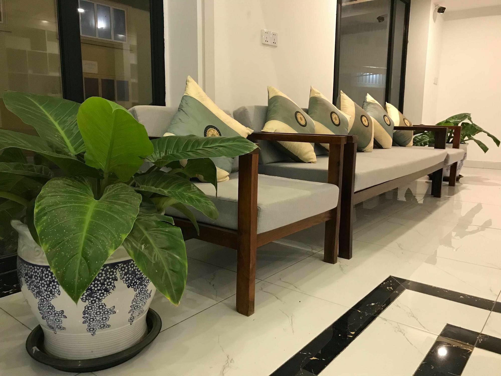 באטאמבנג Sky Palace Boutique Hotel מראה חיצוני תמונה